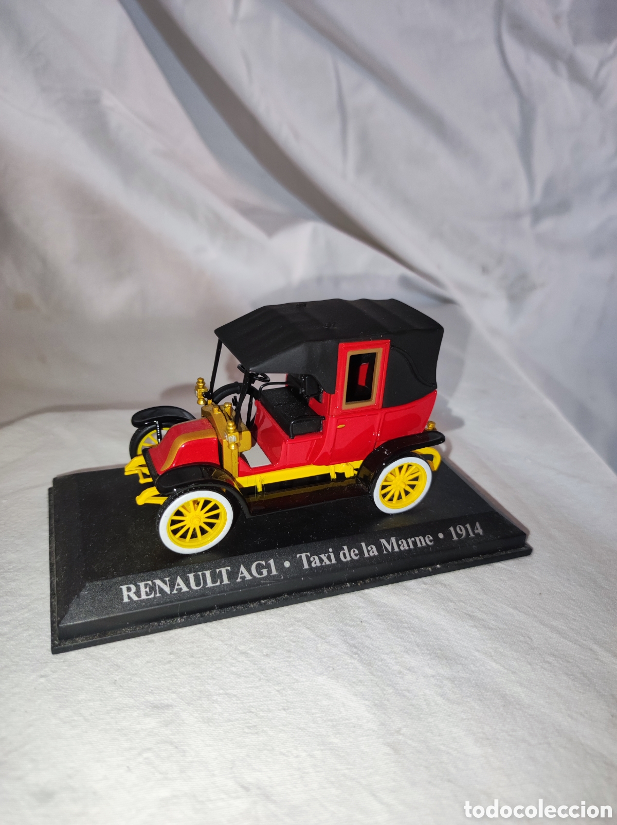 Coches a escala: Coche a escala Renault AG1 - Taxi de la Marne - 1914