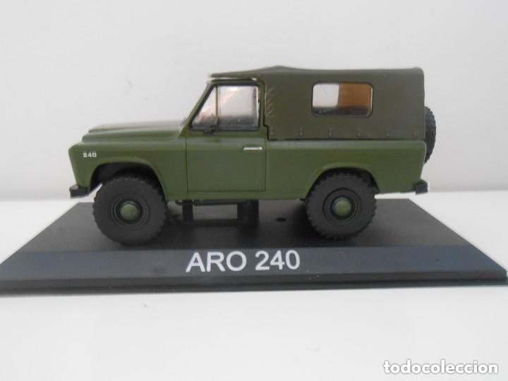 Coches a escala: COCHE ARO 240 MODEL CAR 1/43 1:43 MINIATURE MINIATURA 4X4 TODOTERRENO tipo Lada Niva