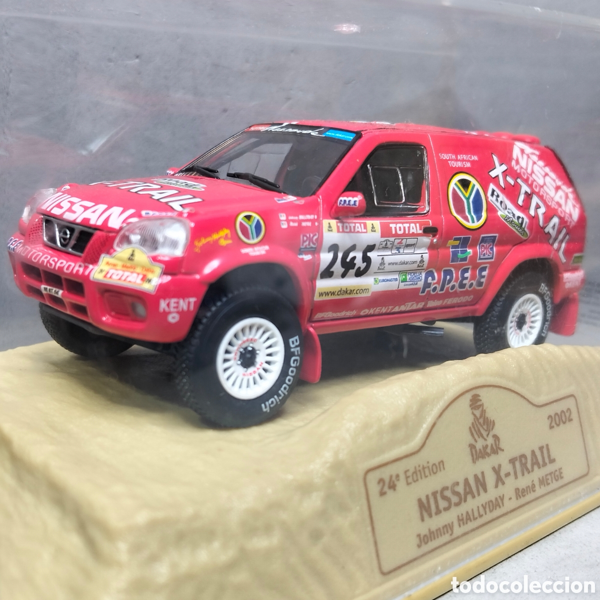 Coches a escala: Antiguo todoterreno NISSAN X-TRAIL 24 EDICI&Oacute;N 2002 DAKAR. Johnny HALLYDAY - Ren&eacute; METGE. NOREV 1/43
