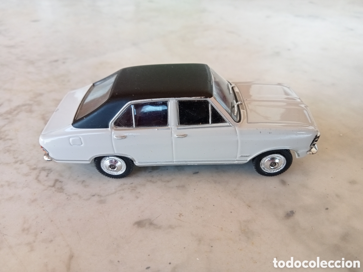 Coches a escala: Opel Olympia A. 1/43 - Foto 2