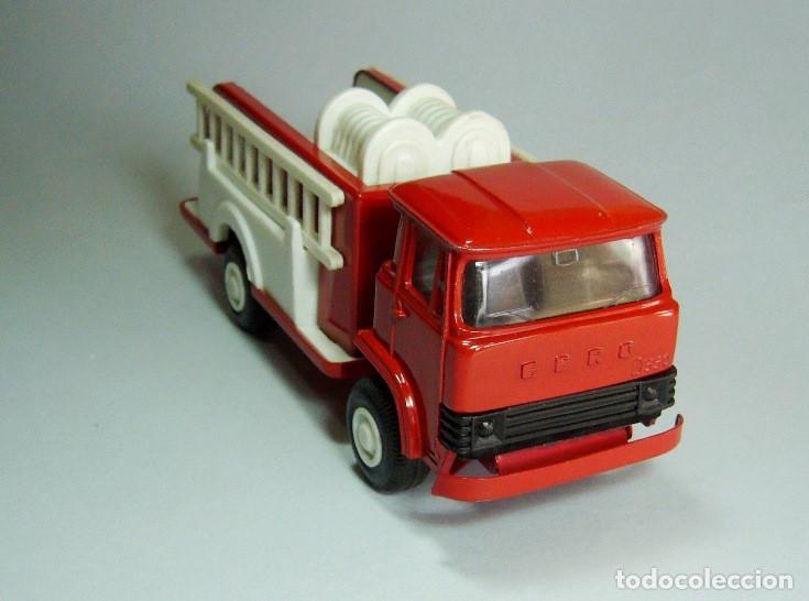 Coches a escala: Ebro D550 Bomberos Playme. - Foto 6