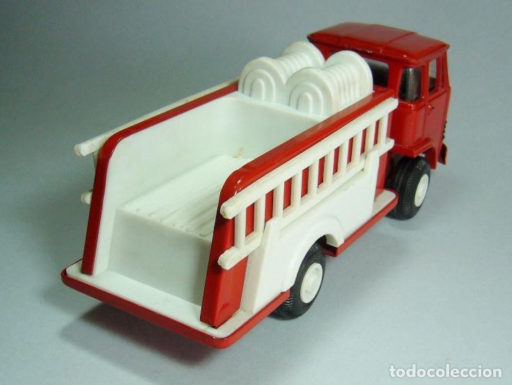 Coches a escala: Ebro D550 Bomberos Playme. - Foto 7