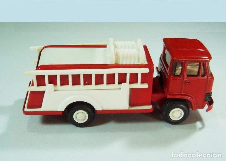 Coches a escala: Ebro D550 Bomberos Playme. - Foto 8