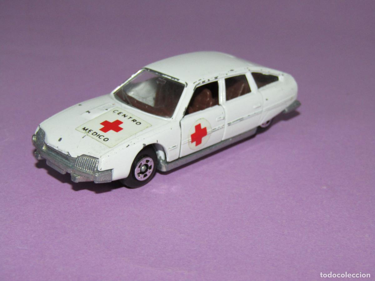 Coches a escala: Antiguo CITRO&Euml;N CX 2400 PALAS Centro M&eacute;dico en Escala 1/64 de Juguetes MIRA