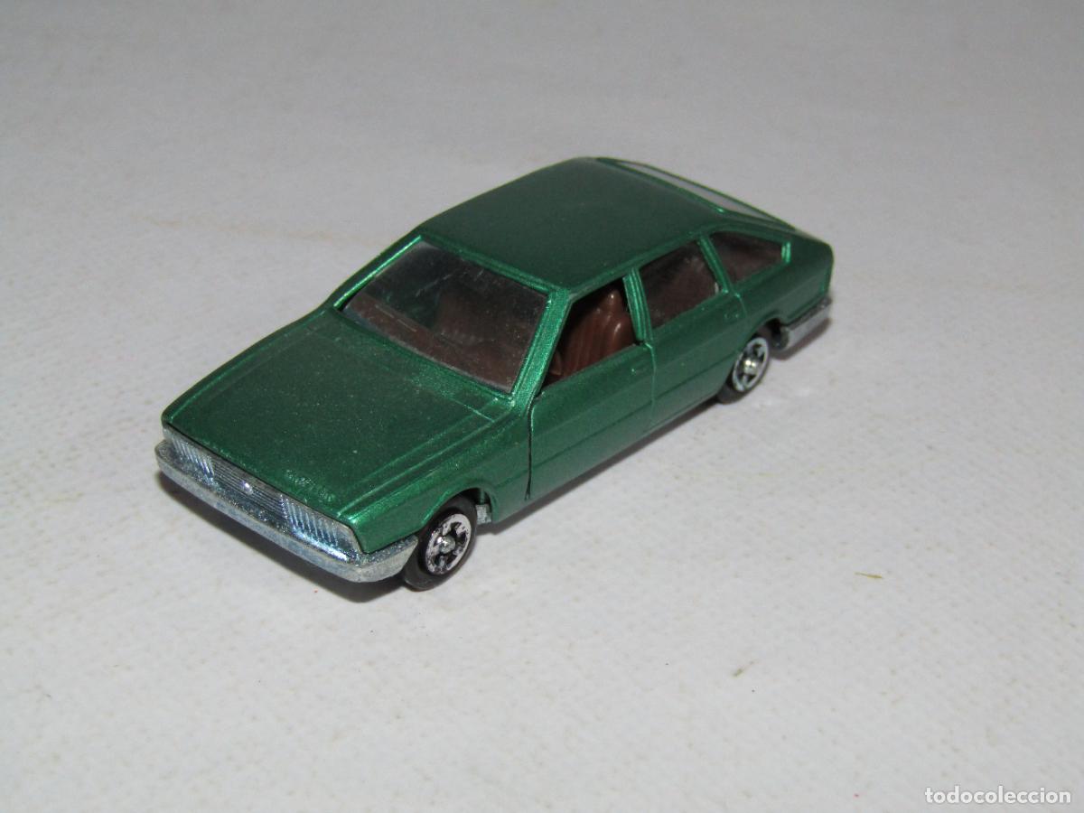 Coches a escala: Antiguo CHRYSLER 150 en Escala 1/64 de Juguetes MIRA