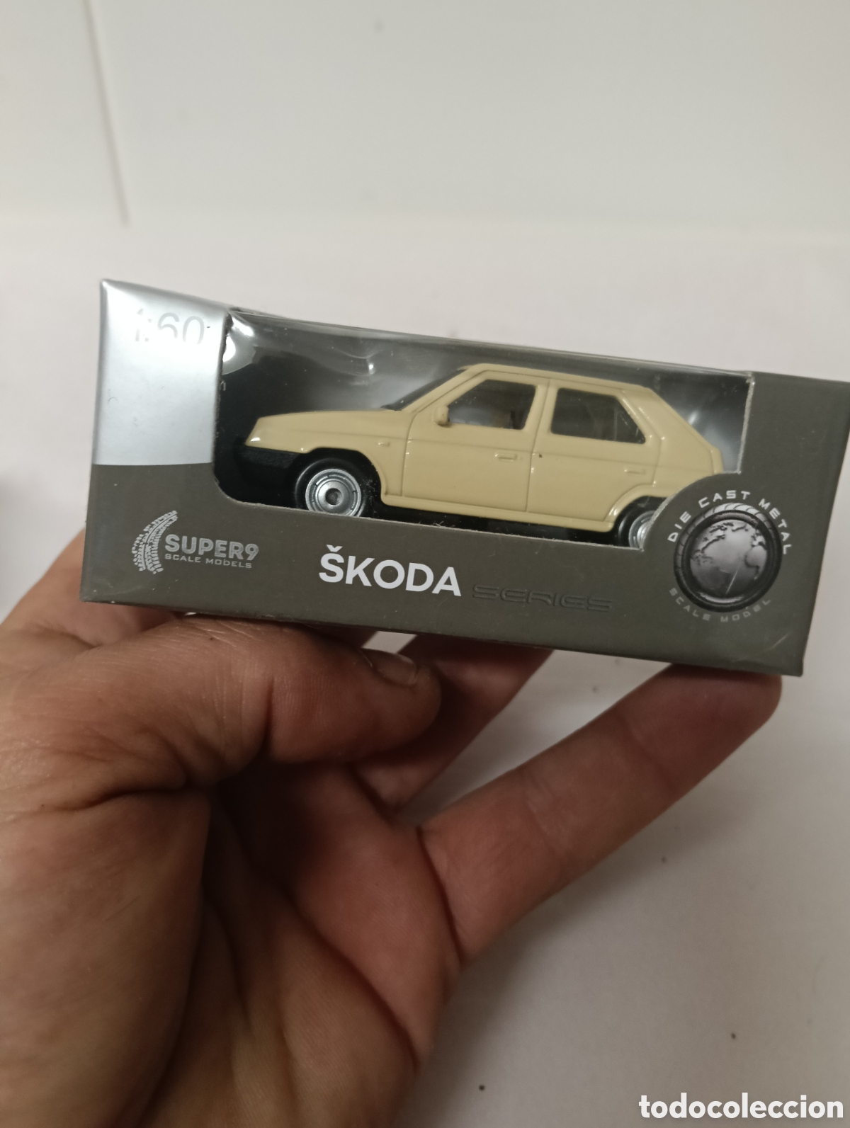 Voitures &agrave; l'&eacute;chelle: Coche a escala 1:60 Skoda