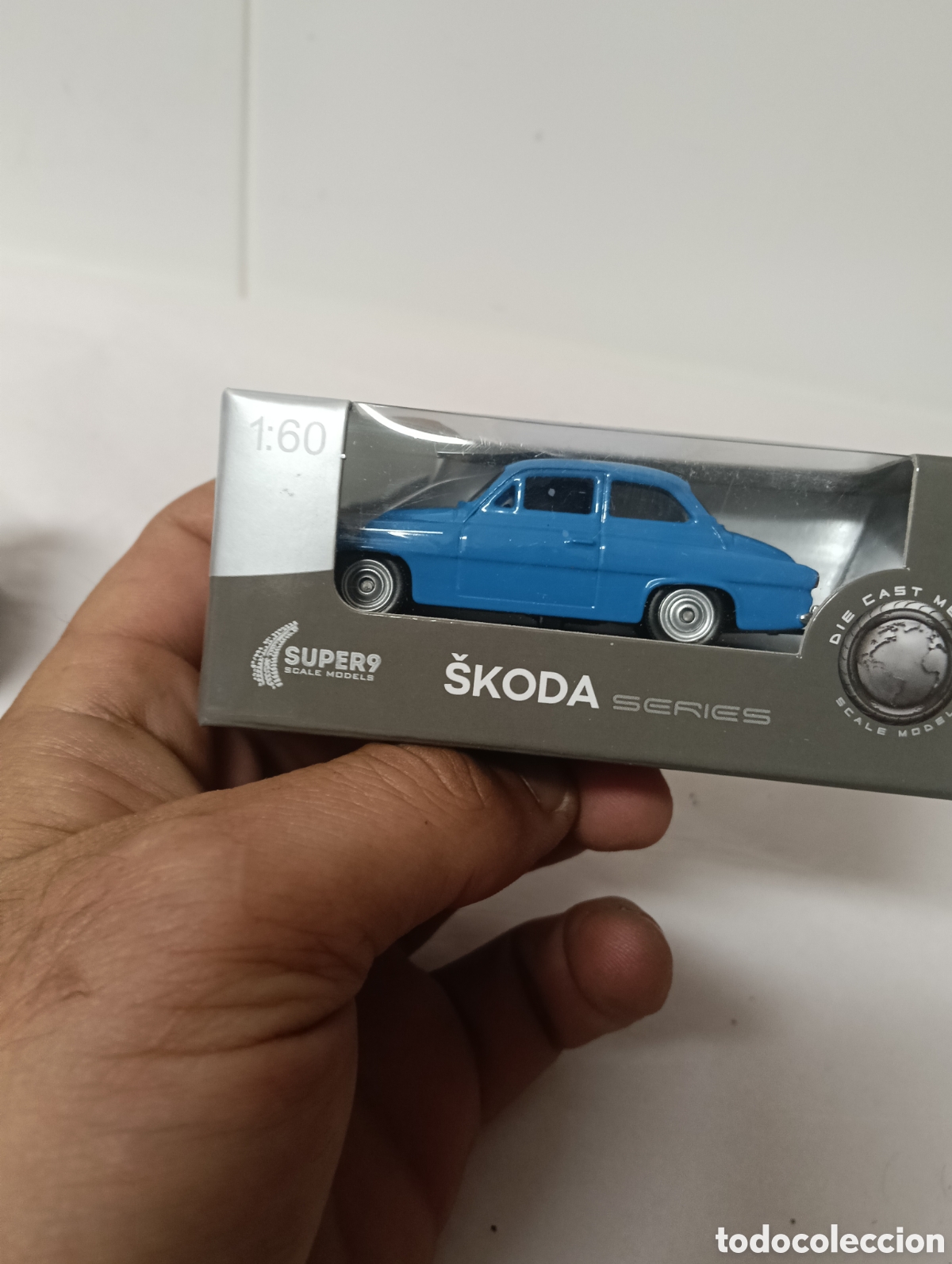 Voitures &agrave; l'&eacute;chelle: Coche a escala 1:60 Skoda