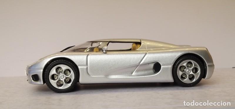 Coches a escala: Koenigsegg CC8 S 2002 - Foto 3