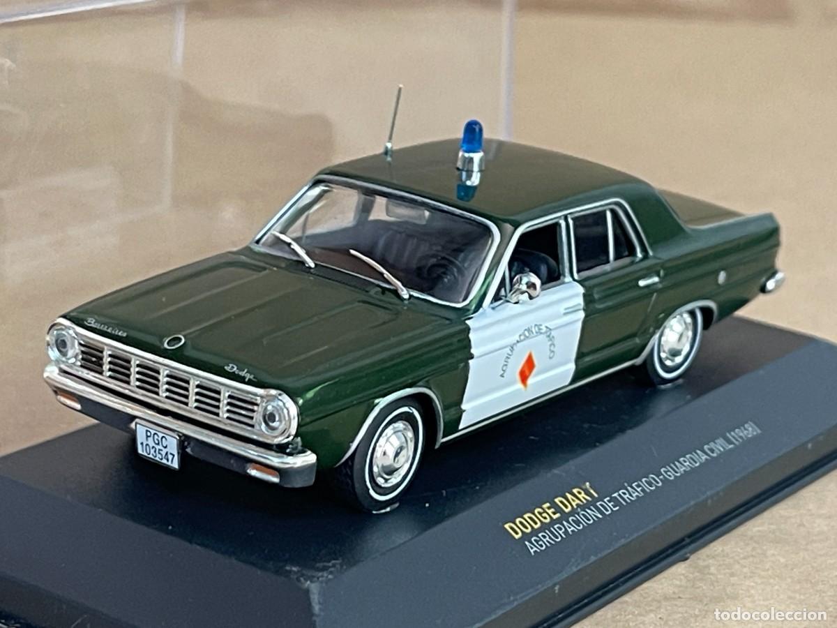 Coches a escala: Coche DODGE DART Agrupaci&oacute;n de Tr&aacute;fico - Guardia Civil (1968) 1:43 die-cast metal car ixo altaya pgc