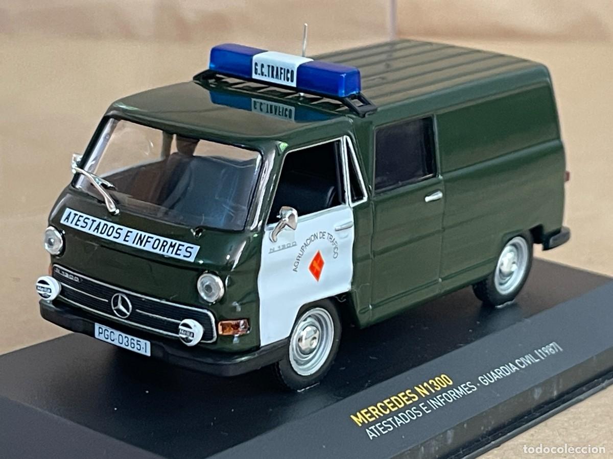 Coches a escala: Furgoneta MERCEDES N1300 Atestados e Informes - Guardia Civil (1987) 1:43 die-cast ixo altaya pgc