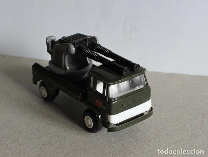 Coches a escala: EBRO D 550 Ca&ntilde;&oacute;n Antia&eacute;reo Playme