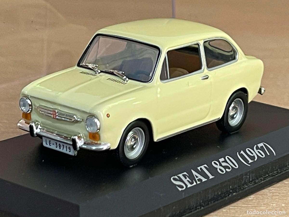 Coches a escala: Coche SEAT 850 (1967) matr&iacute;cula Leon 1:43 die-cast metal car 1/43 altaya