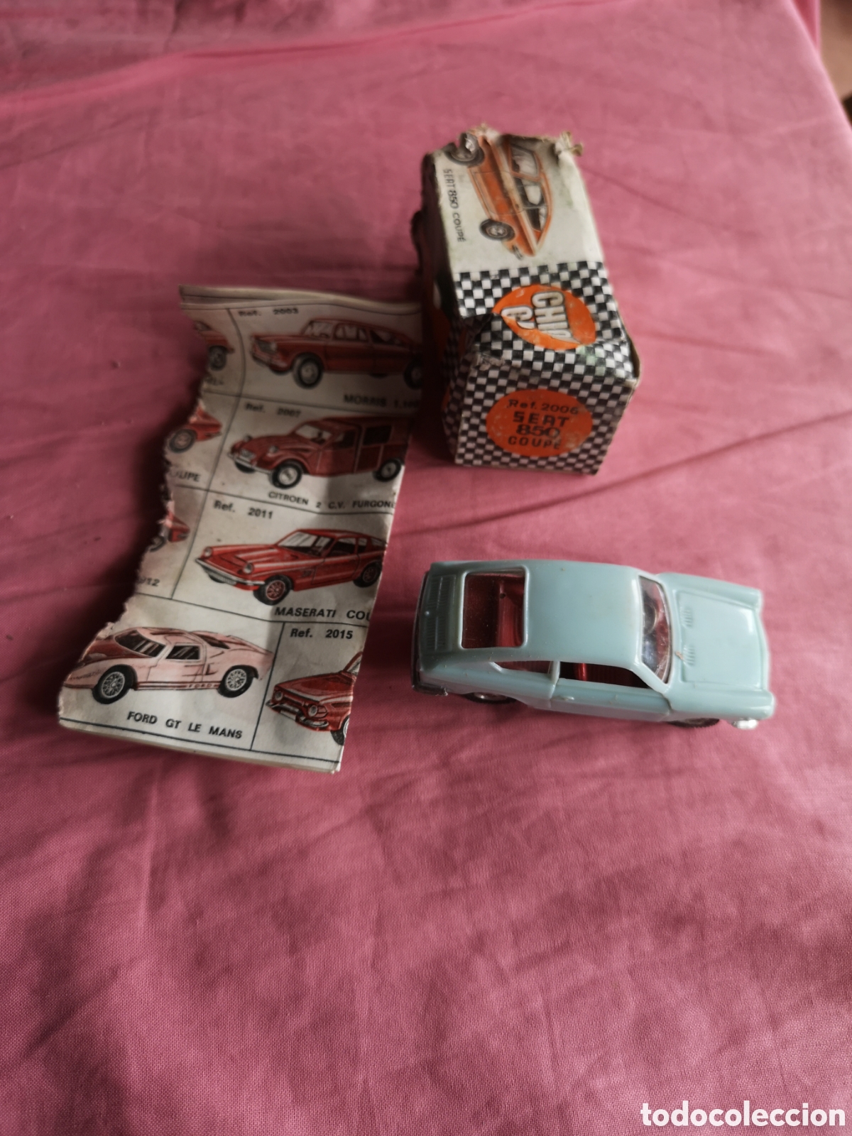 Coches a escala: Nacoral.Chiquicars. Seat 850 Coup&eacute;. AZUL. Ref 2006. COCHE BIEN. CAJA ROTA.CAT&Aacute;LOGO ROTO. Escala 1:43