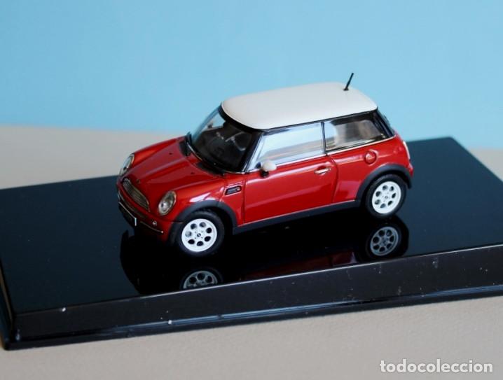 Coches a escala: Mini Cooper R50 AUTOart - Foto 5