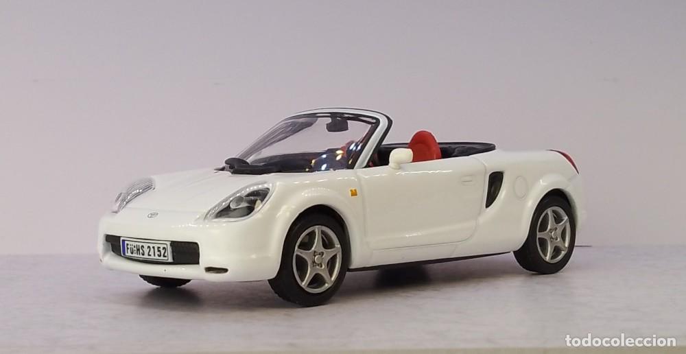 Auto in scala: Toyota MR2 Spyder 2000