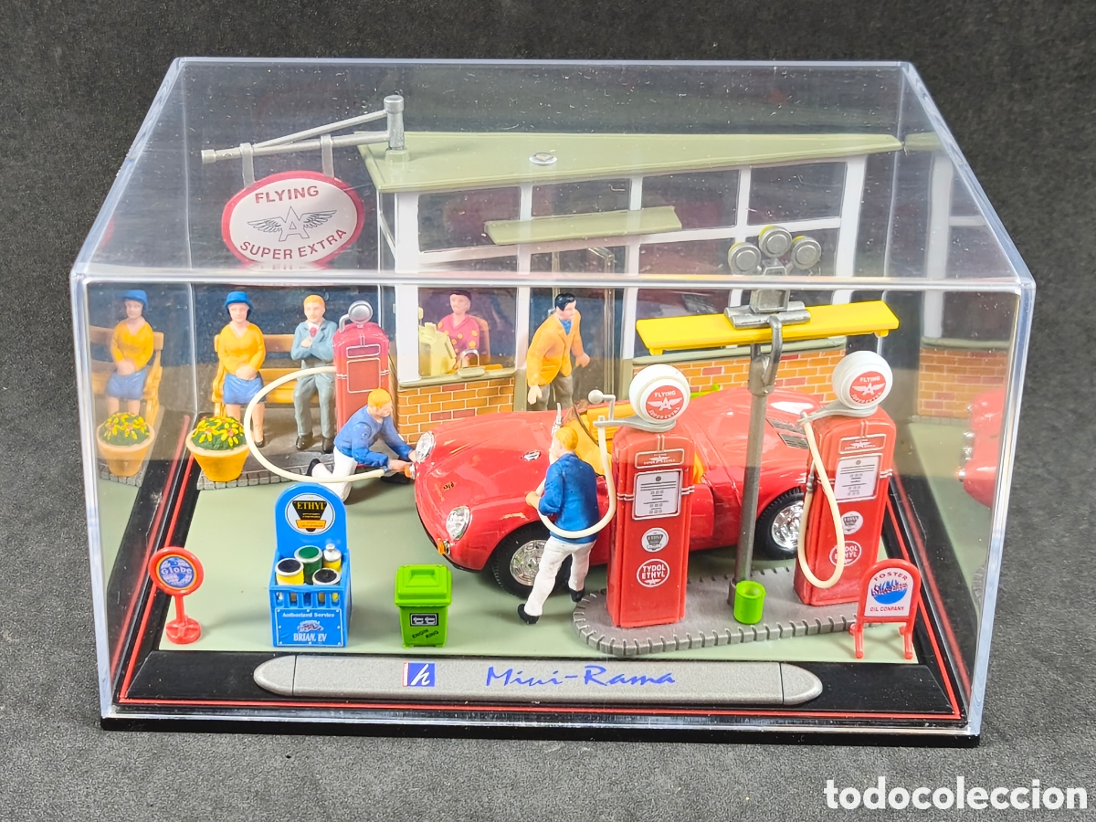 Coches a escala: Diorama de antigua gasolinera con un Porsche 550 escala 1/43