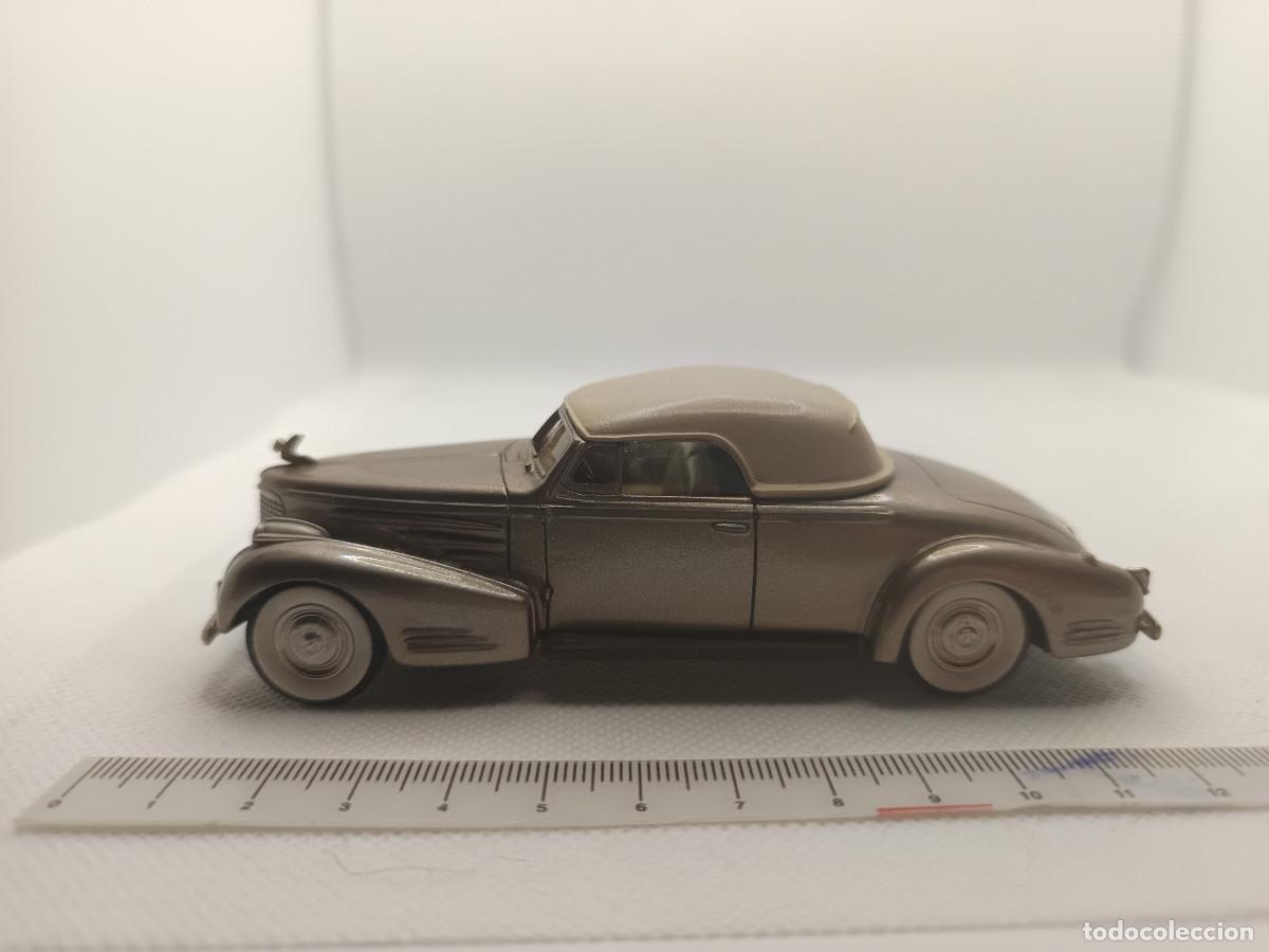 Coches a escala: Cadillac V16 Coupe Convertible 1940 escala 1:43 de Brooklin