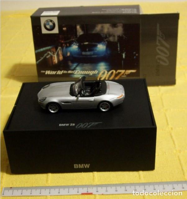 Coches a escala: BMW Z8 Deportivo descapotable 007 especial James Bond 1:43