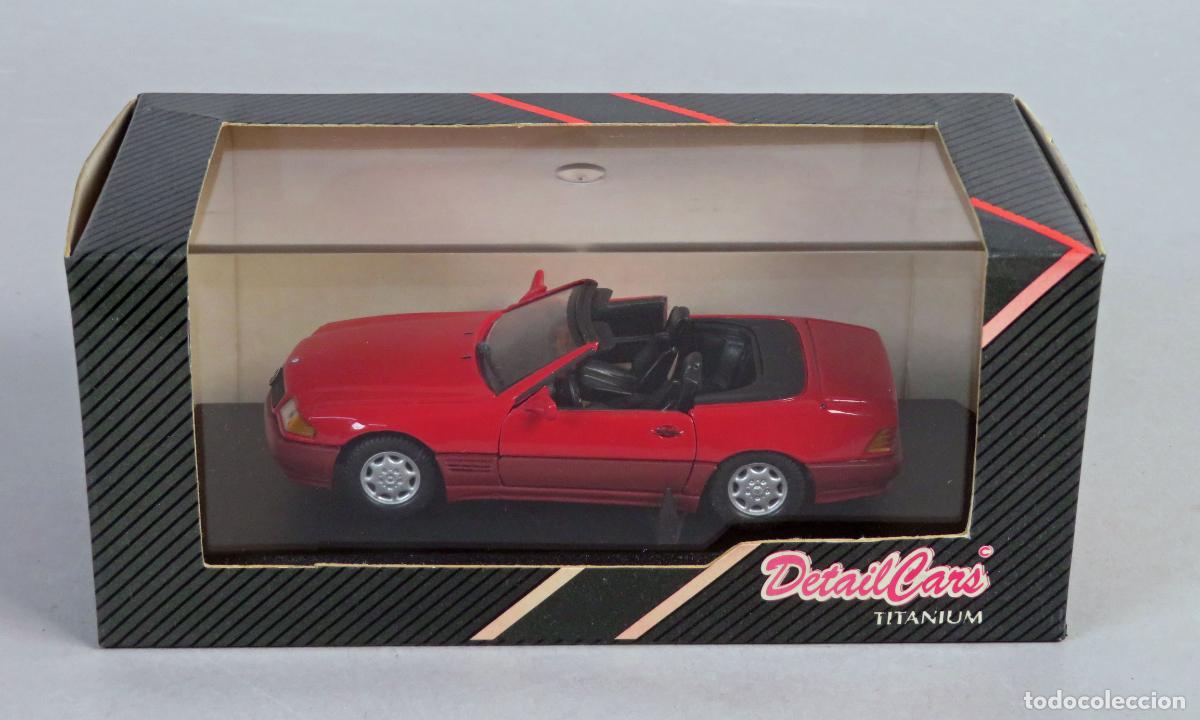 Coches a escala: Mercedes Benz 320 SL cabrio Detail Cars 1/43 color rojo caja