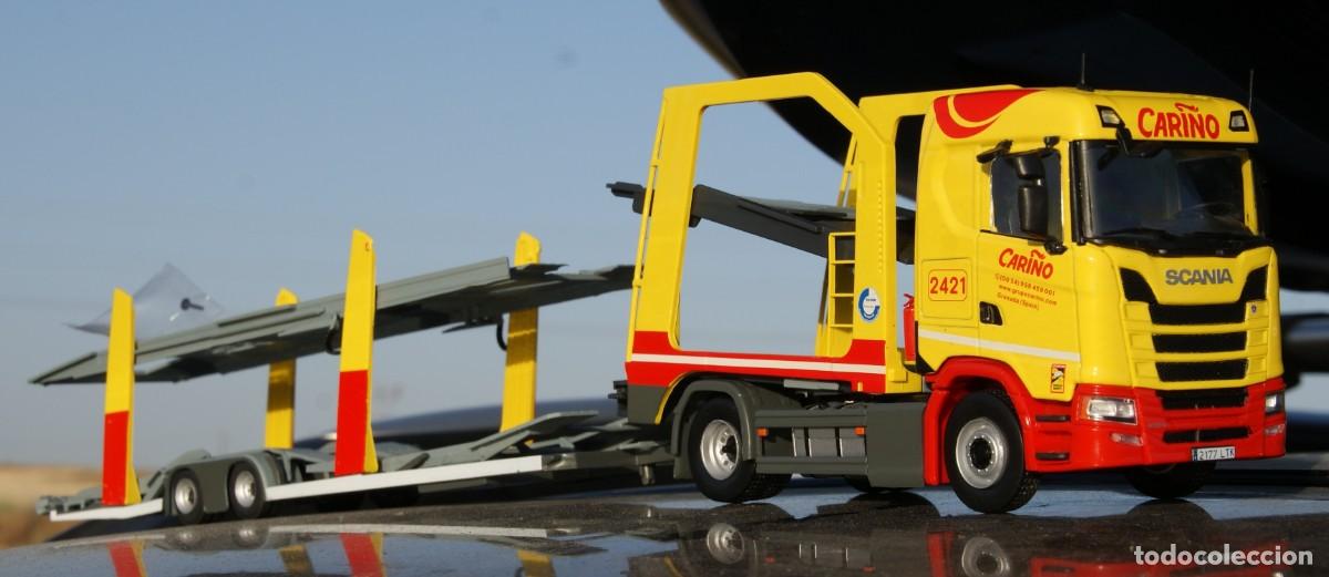 Coches a escala: CAMION SCANIA 450 S 2021 PORTACOCHES TRANSPORTES CARI&Ntilde;O ESCALA 1/43 DE SALVAT EN su blister