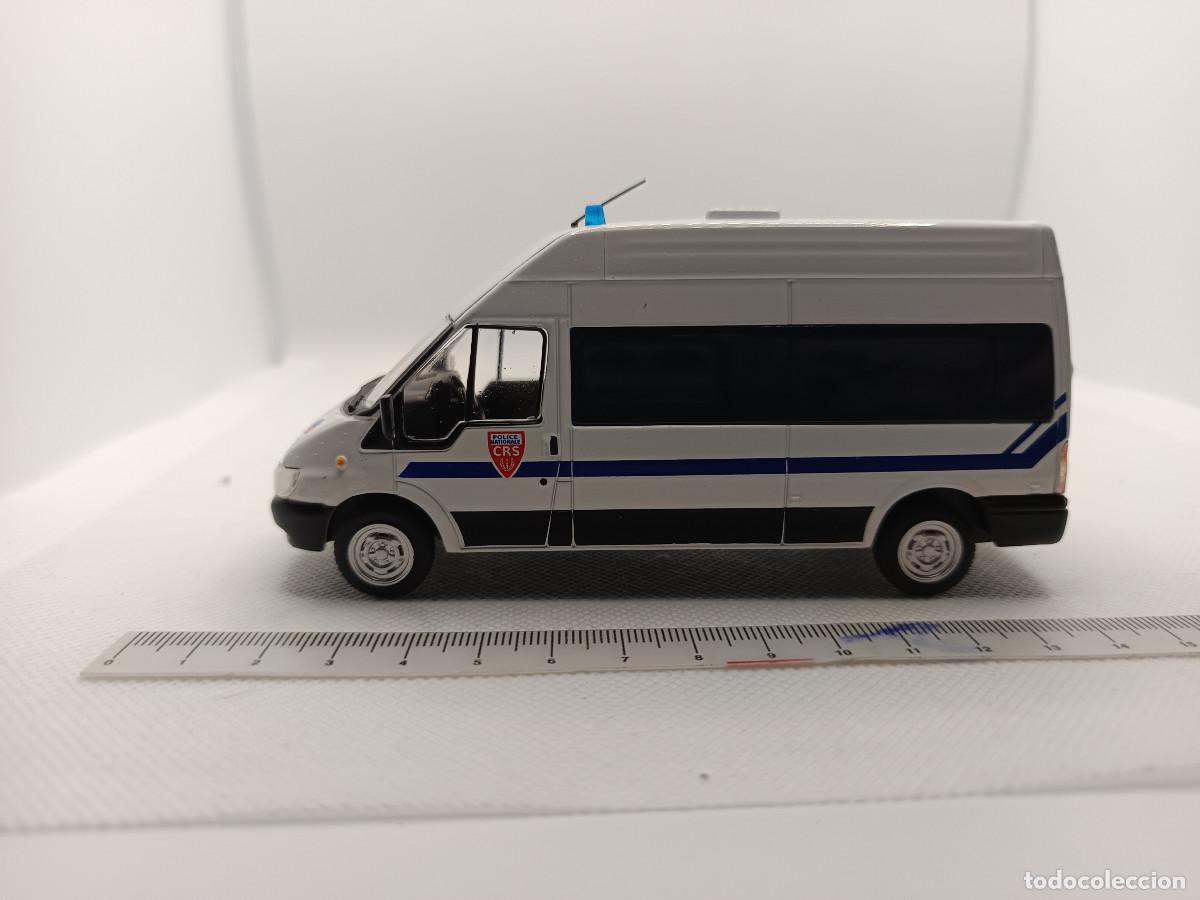 Coches a escala: Ford Transit Police Nationale CRS 2000 Ixo Hachette 1:43 policia antidisturbios