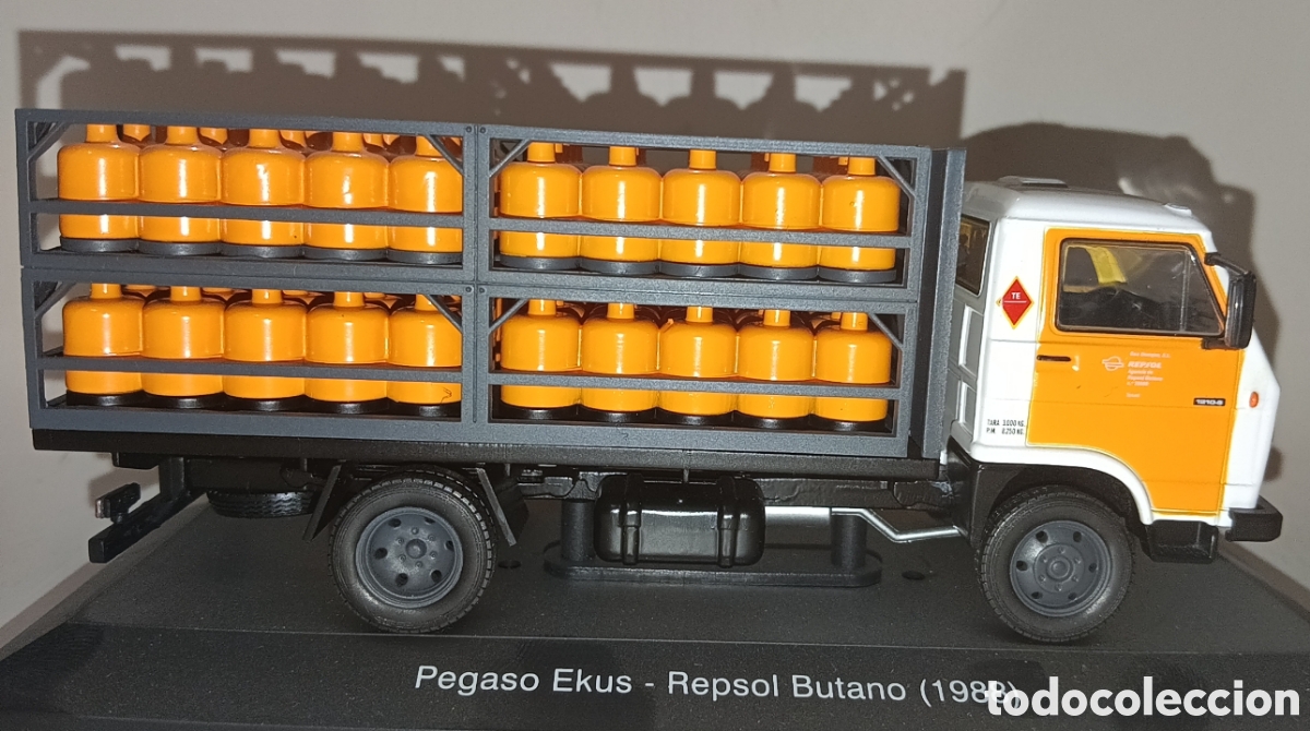 Coches a escala: VEH&Iacute;CULO REPARTO Y SERVICIO SALVAT PEGASO REPSOL BUTANO 1988
