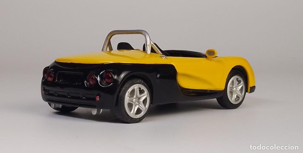 Coches a escala: RENAULT SPORT SPIDER 1996 - Foto 6