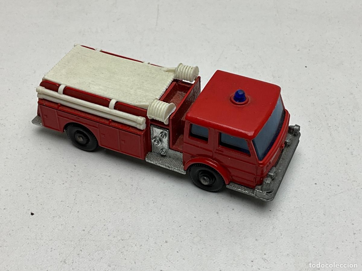 Coches a escala: COCHE CAMION MATCHBOX SERIES N&ordm; 29 - FIRE PUMPER TRUCK- MADE IN ENGLANDN BY LESNEY