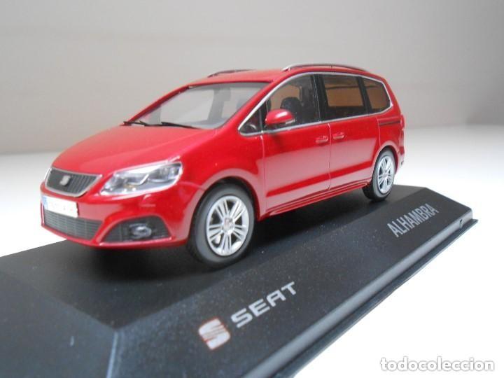 Coches a escala: Coche SEAT ALHAMBRA Red Roja 1/43 die-cast metal car escala 1:43 monovolumen miniature