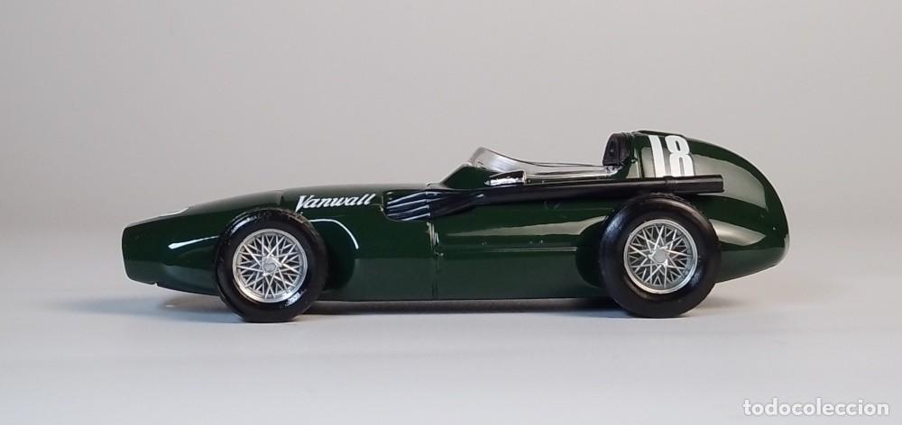 Coches a escala: Vanwall VW1 1957 - S. Moss - Foto 3