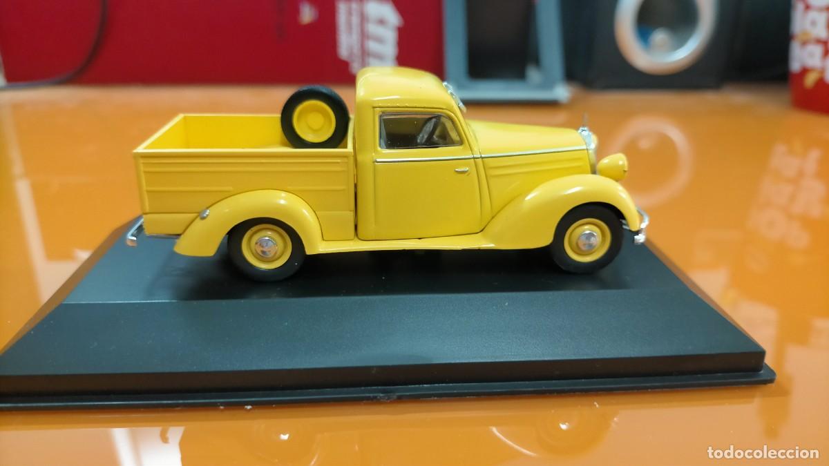 Coches a escala: LOTE DOS MERCEDES BENZ, PICK UP, Y ASISTENCIA TECNICA FANGIO; MODELOS 170 D, DEL A&Ntilde;O 1954