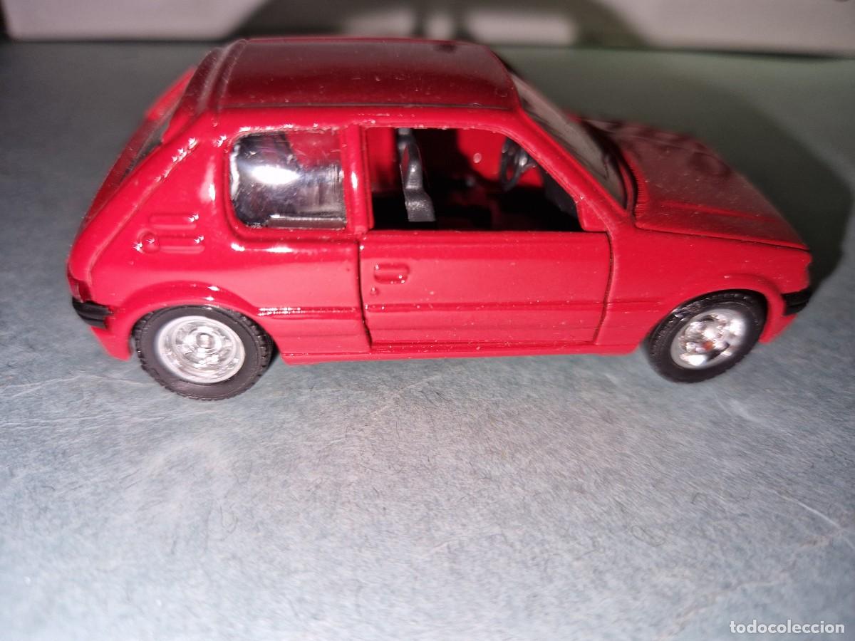 Coches a escala: PEUGEOT 205 DE SOLIDO