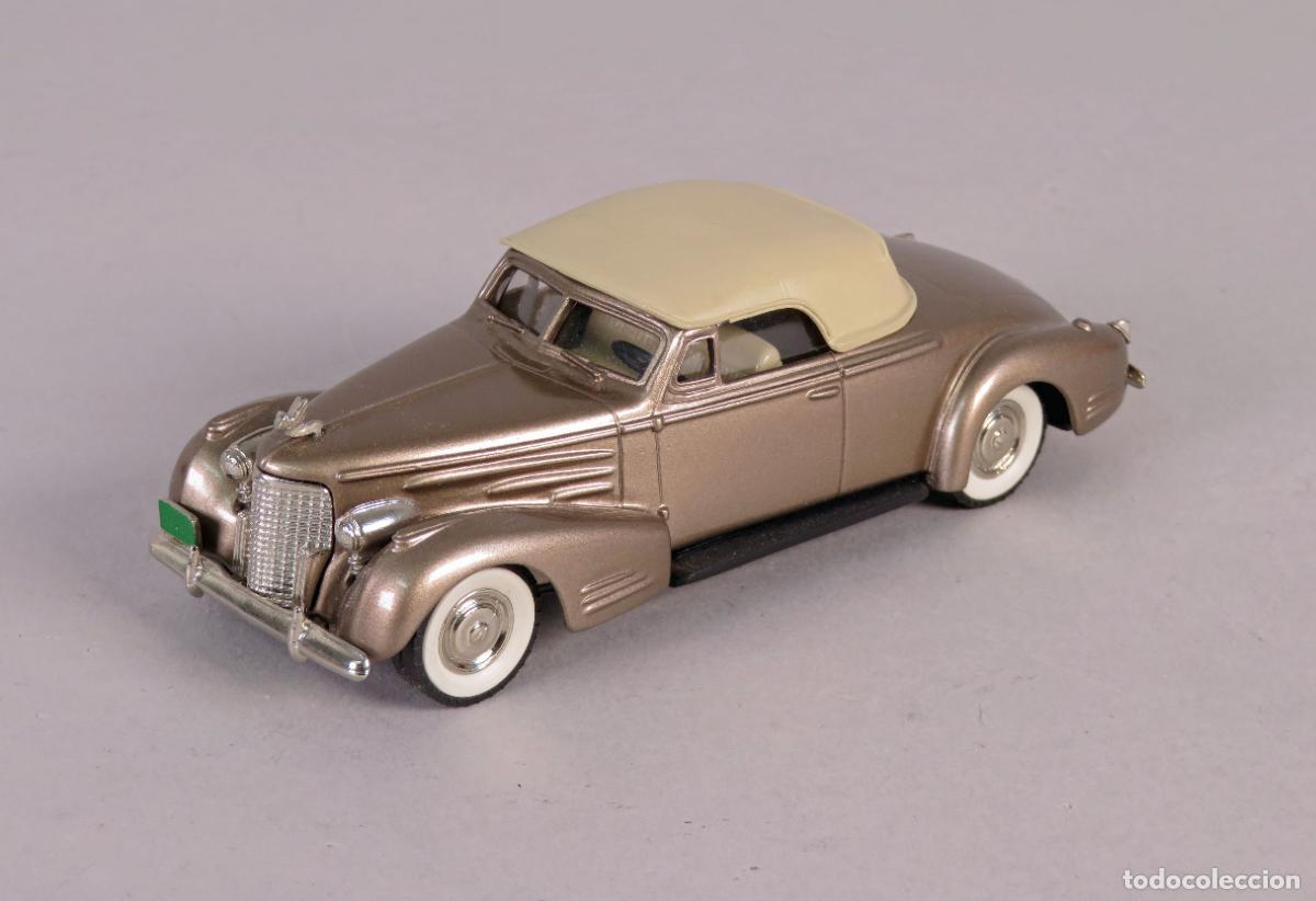 Coches a escala: Cadillac V16 Convertible Coupe 1940 Brooklin Models 1/43 Made in England