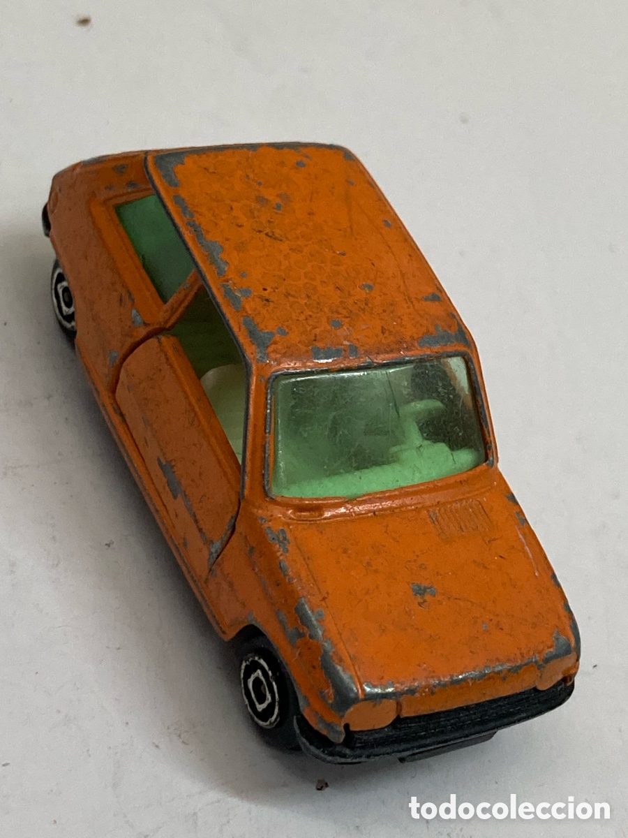 Coches a escala: coche de juguete Guisval Renault 5 a escala 1:64.