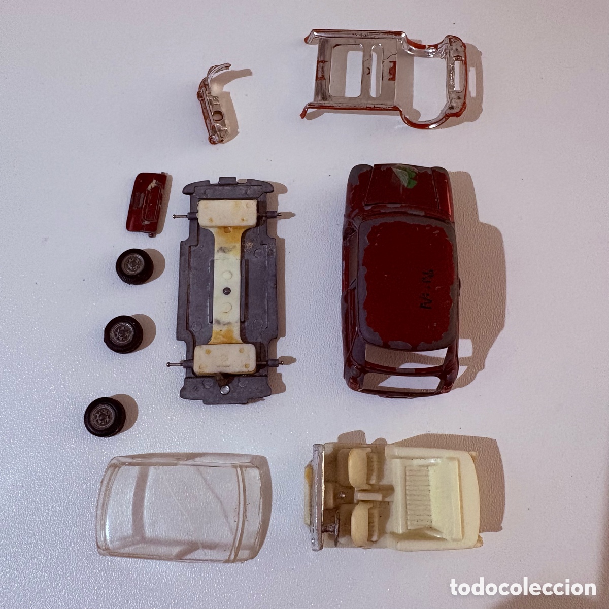 Coches a escala: despiece Coche mini cooper auto pilen mod 319 granate ESCALA 1/43 ruedas puerta carroceria maletero