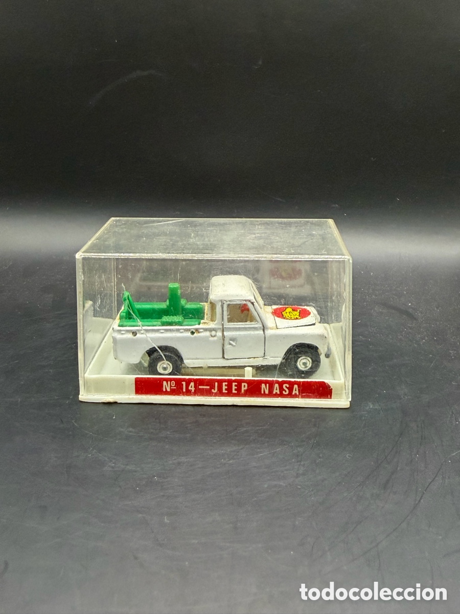 Carros em escala: GUISVAL- LAND ROVER JEEP NASA NUMERO 14