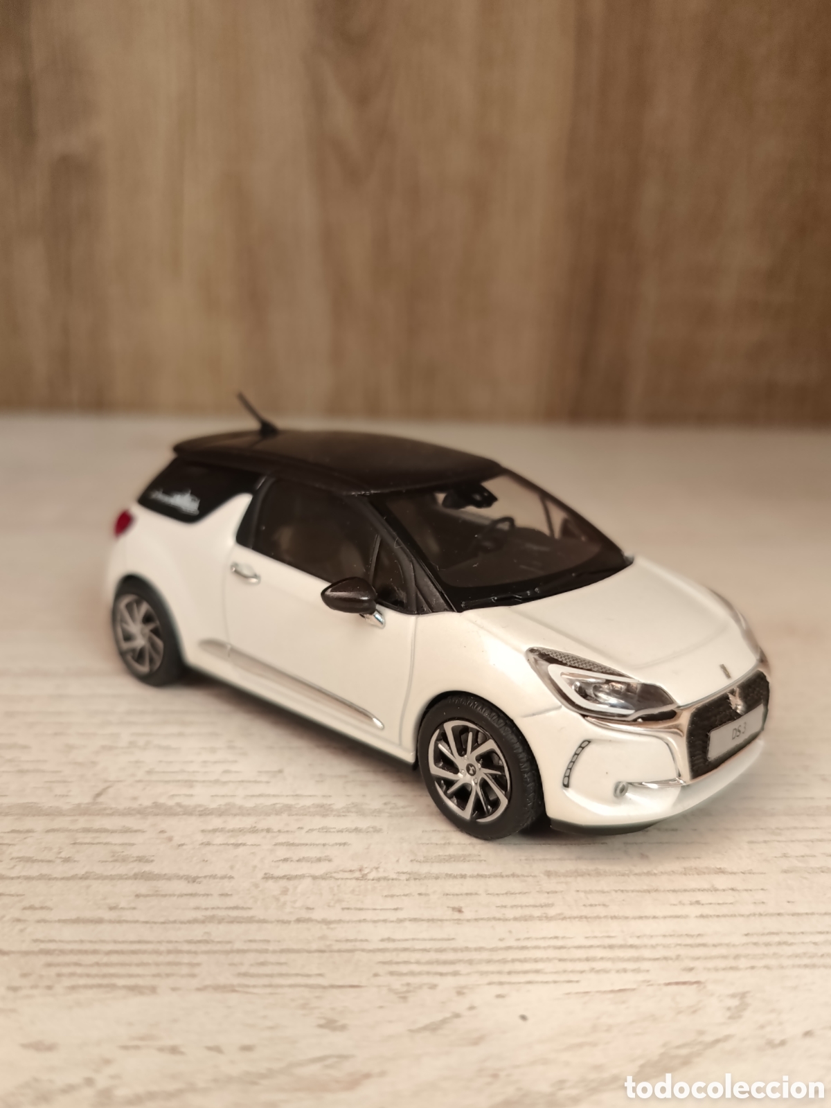 Coches a escala: CITRO&Euml;N DS 3 NOREV e 1.43