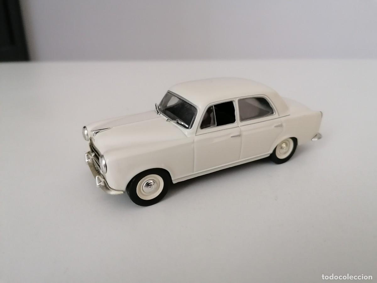 Auto in scala: Altaya 1/43 Peugeot 403 Buen Estado