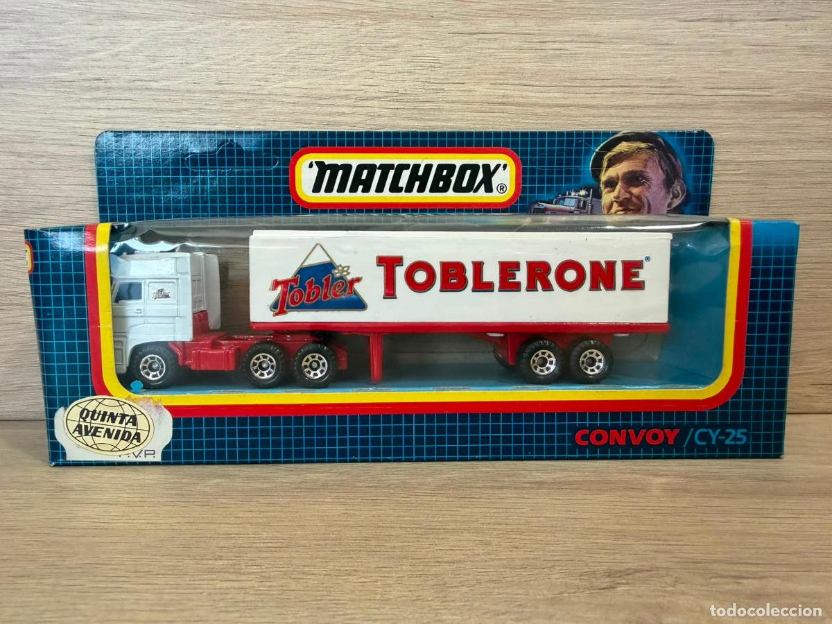 Coches a escala: MATCHBOX CONVOY / CY-25 DAF BOX TRUCK TOBLER TOBLERONE - con caja