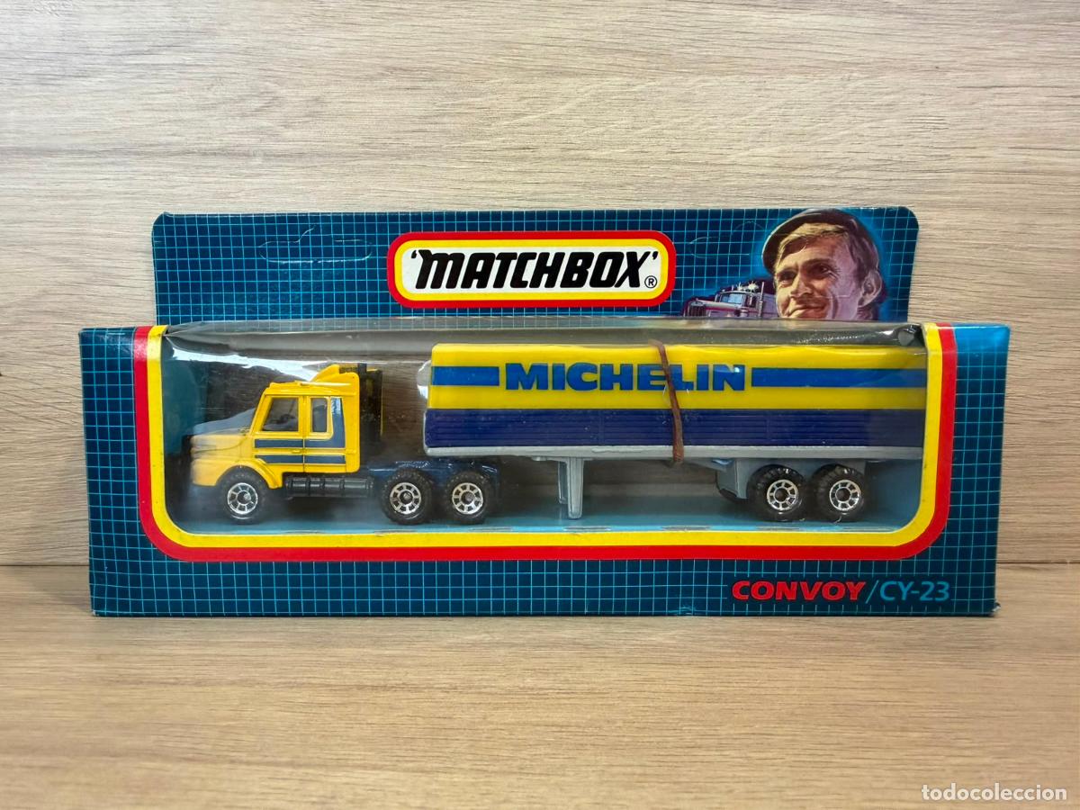 Coches a escala: MATCHBOX CONVOY / CY-23 SCANIA COVERED TRUCK MICHELIN - con caja