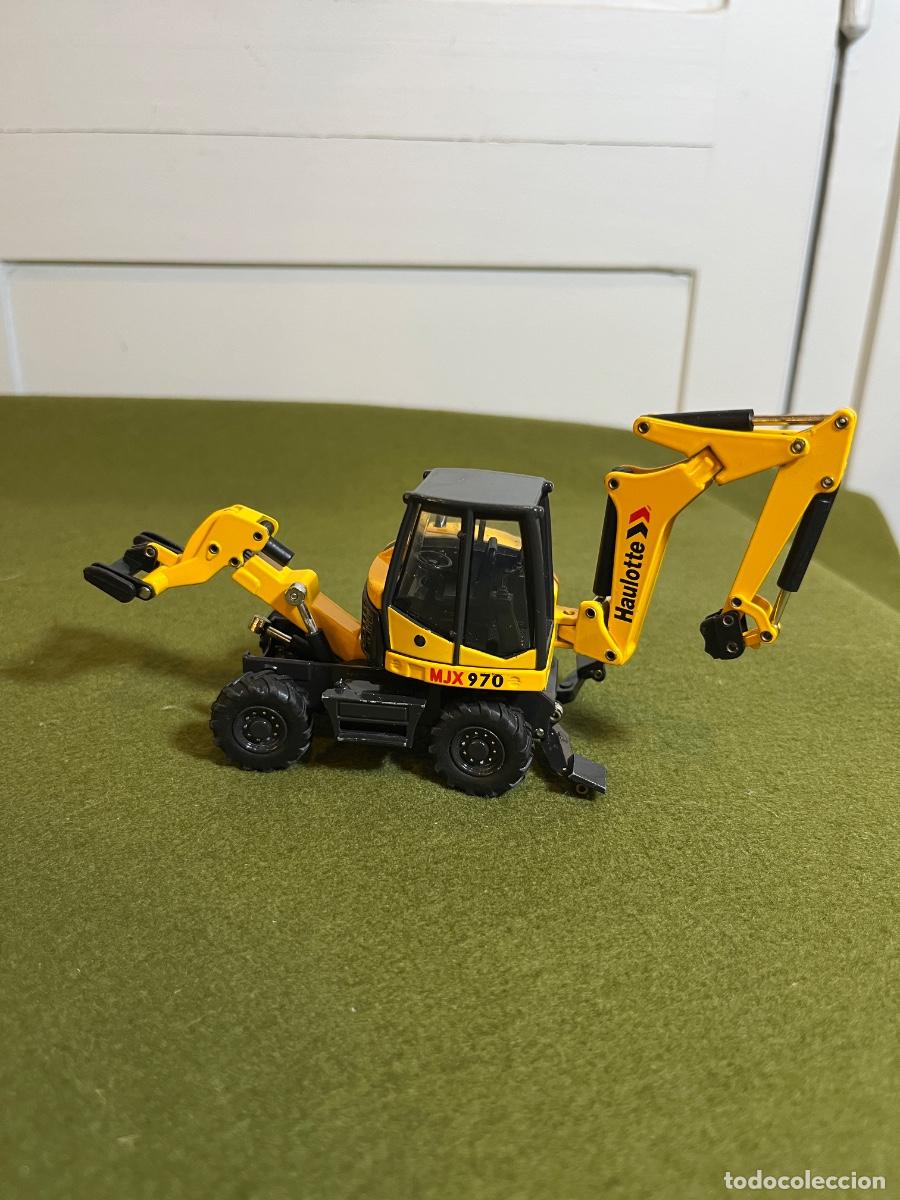 Voitures &agrave; l'&eacute;chelle: Miniatura retroexcavadora Haulotte MJX 970 escala 1:30 met&aacute;lica articulada die cast