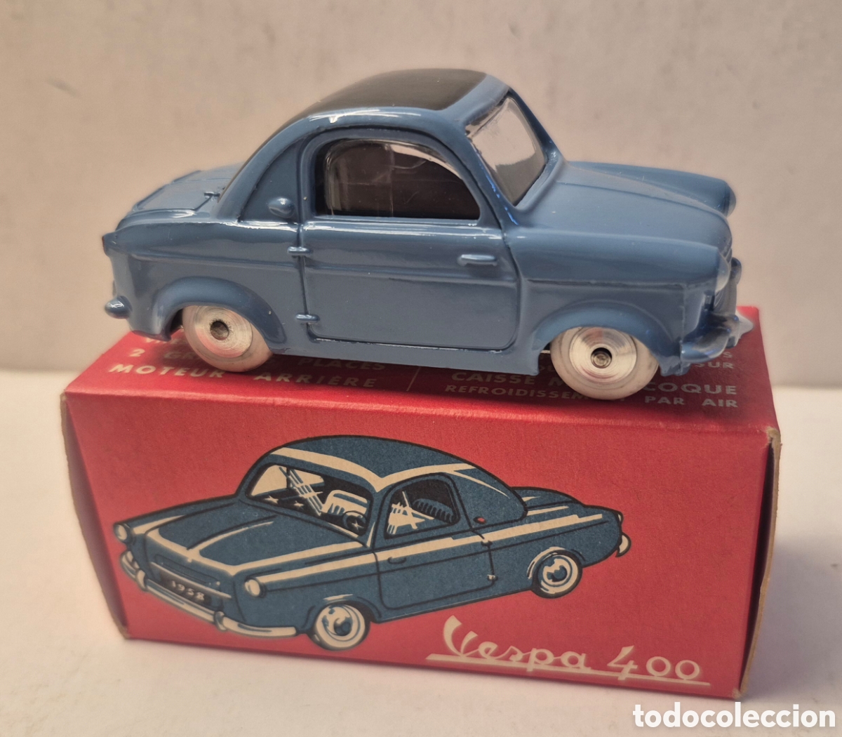 Model Cars: QUIRALU VESPA 400 AZUL , 1/43 NUEVO