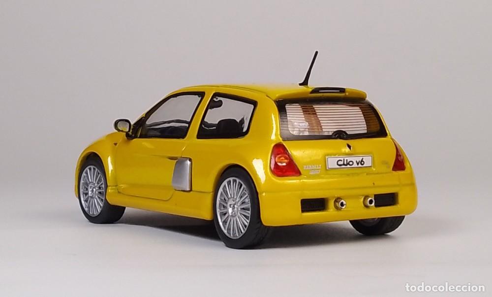Coches a escala: Renault Clio V6 2003 - Foto 4