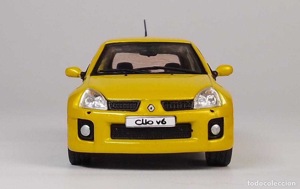 Coches a escala: Renault Clio V6 2003 - Foto 9