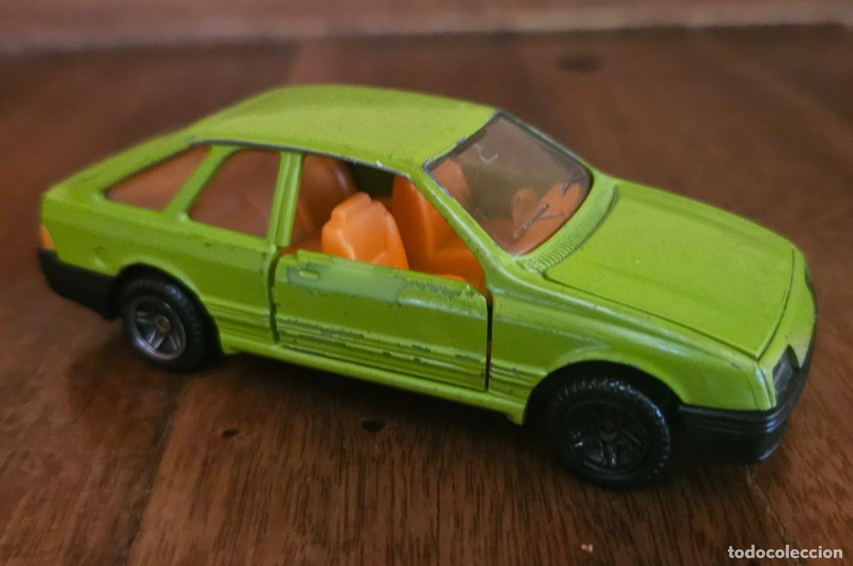 Coches a escala: GUISVAL - Ford Sierra 1985 Ref. 302 1:43 1/43 Serie Colecci&oacute;n Furia verde 327 Rallye