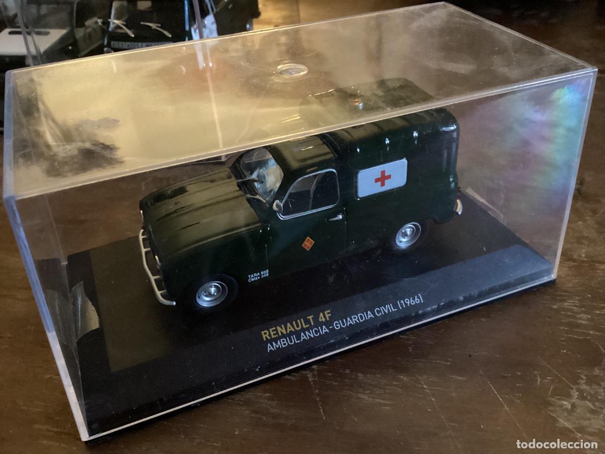 Coches a escala: MAQUETA COCHE METAL RENAULT 4F AMBULANCIA GUARDIA CIVIL (1966).