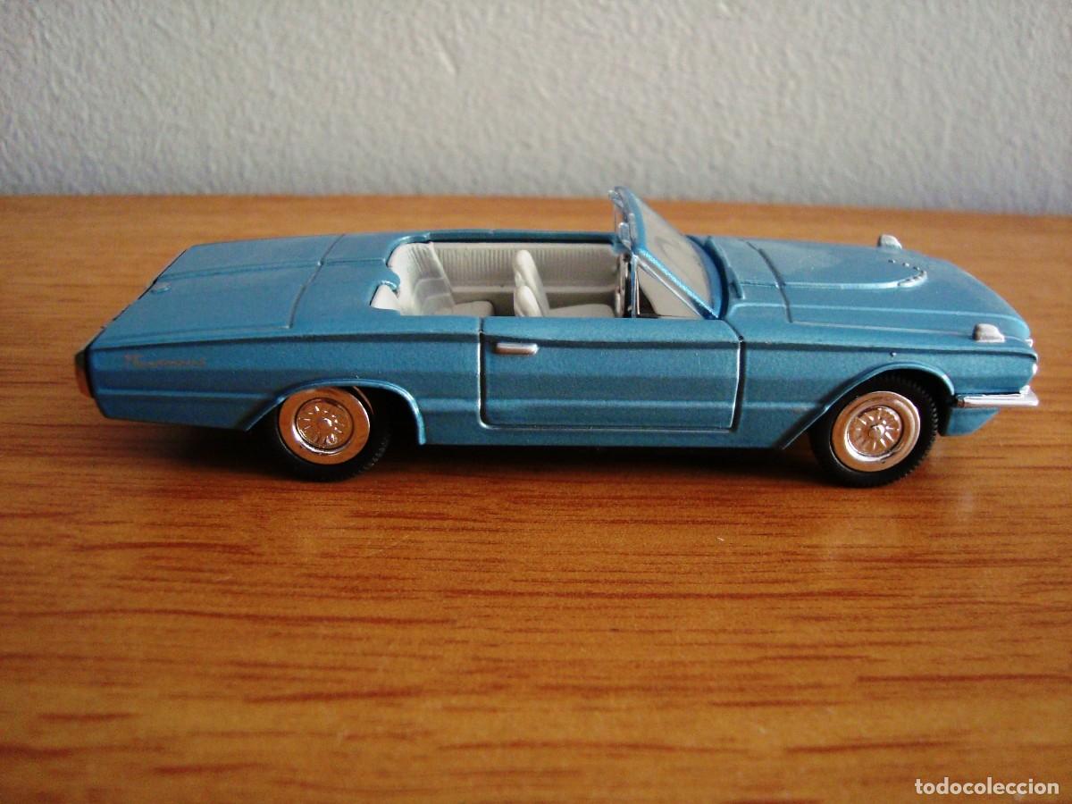 Coches a escala: FORD THUNDERBIRD 1966 ESC. 1/43 - Foto 1