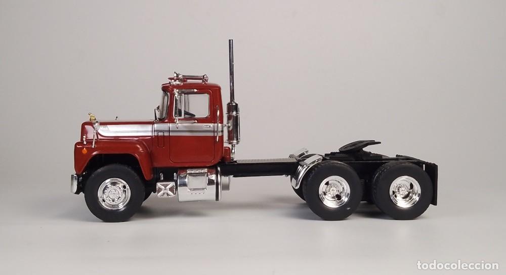 Coches a escala: Mack R-Series 1966 1/43 - Foto 3