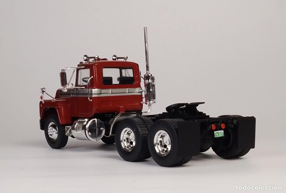 Coches a escala: Mack R-Series 1966 1/43 - Foto 4