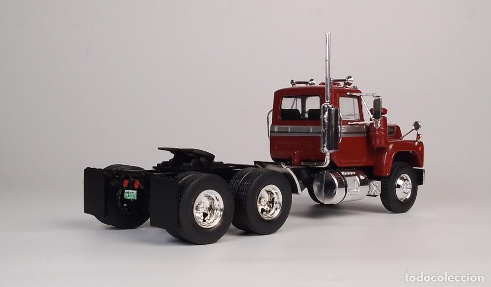 Coches a escala: Mack R-Series 1966 1/43 - Foto 6